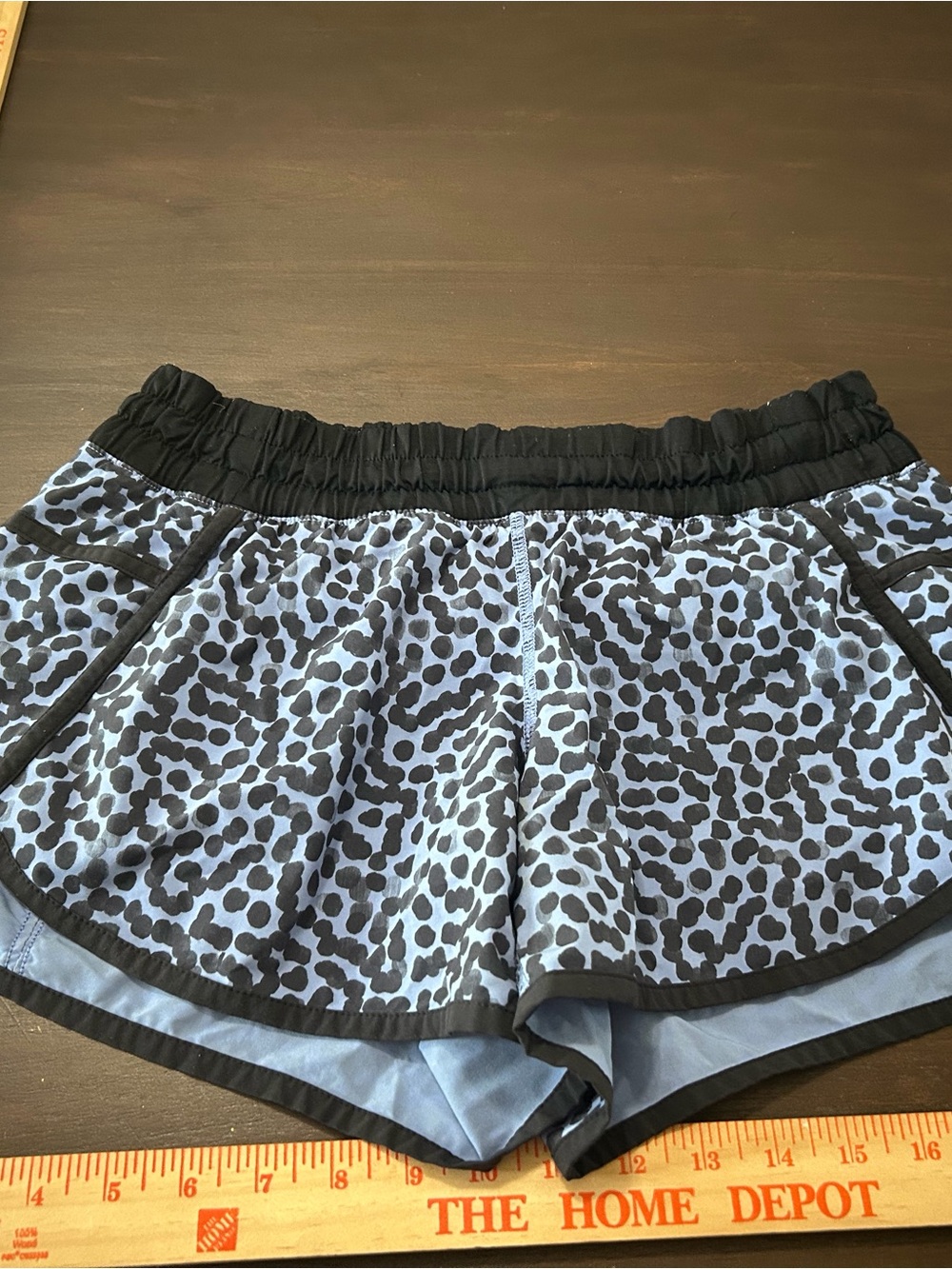 lululemon athletica Black & Light Blue Leopard-Print Athletic Shorts